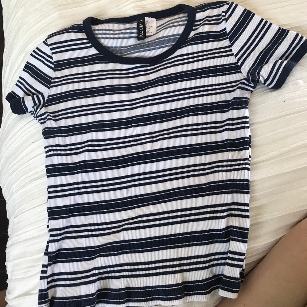 Cute h&m top!!